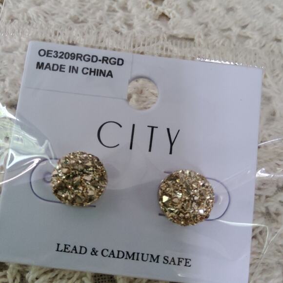 Women's Fashion Faux Druzy Stud Earrings in Gold Tone Warm Champagne - Picture 6 of 10